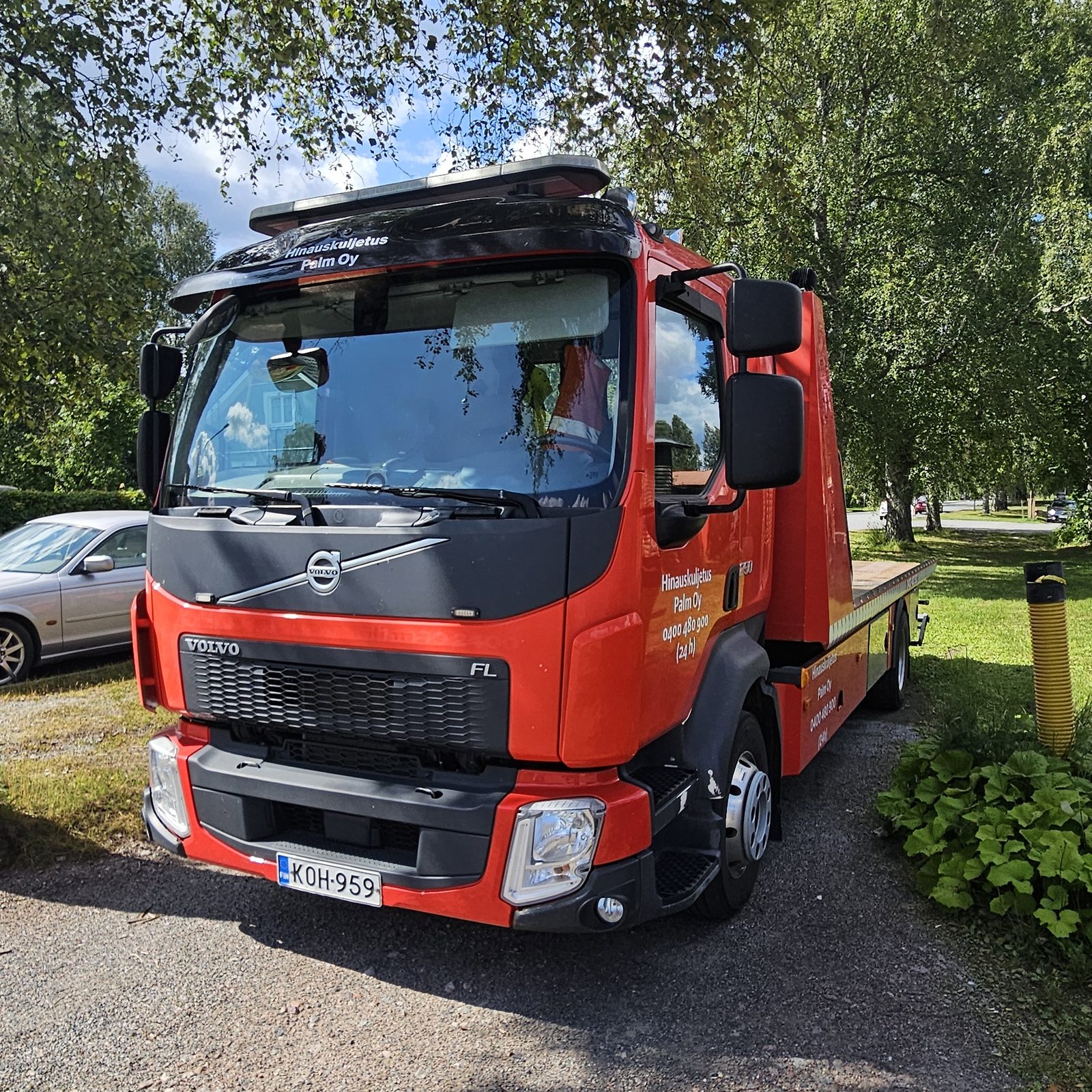 Hinauskuljetus Palmin hinausauto